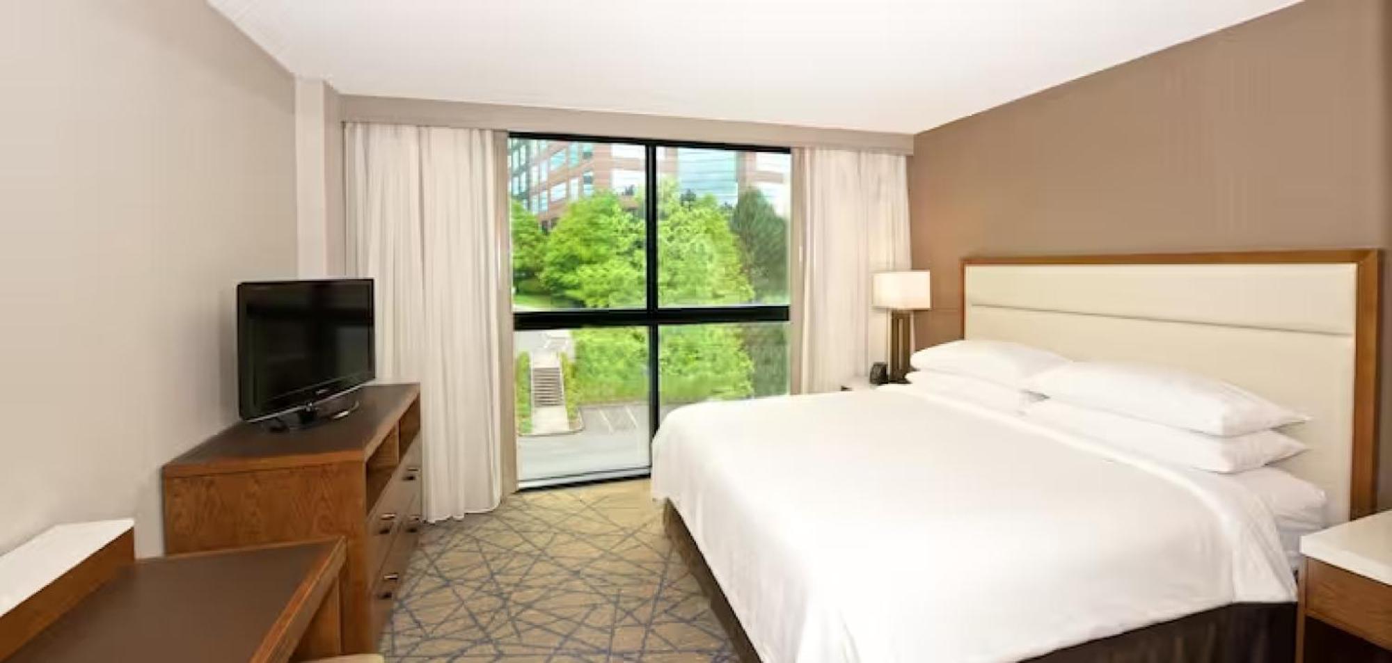 Embassy Suites By Hilton Seattle North Lynnwood Exterior photo